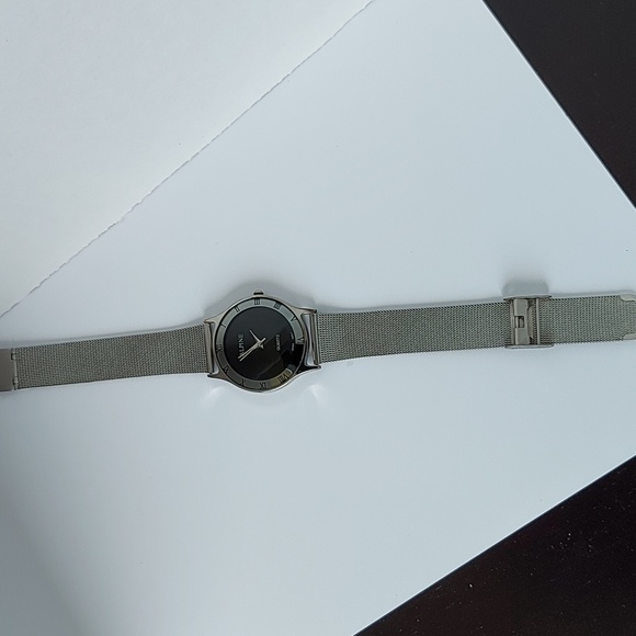 Alpine Quartz Men Wrist Watch - Picture 4 of 7